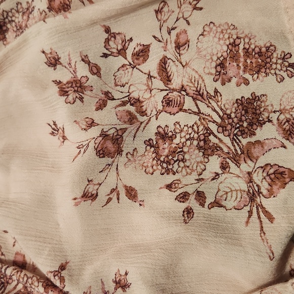 American rag pink floral lomg sleeve blouse - Picture 3 of 5